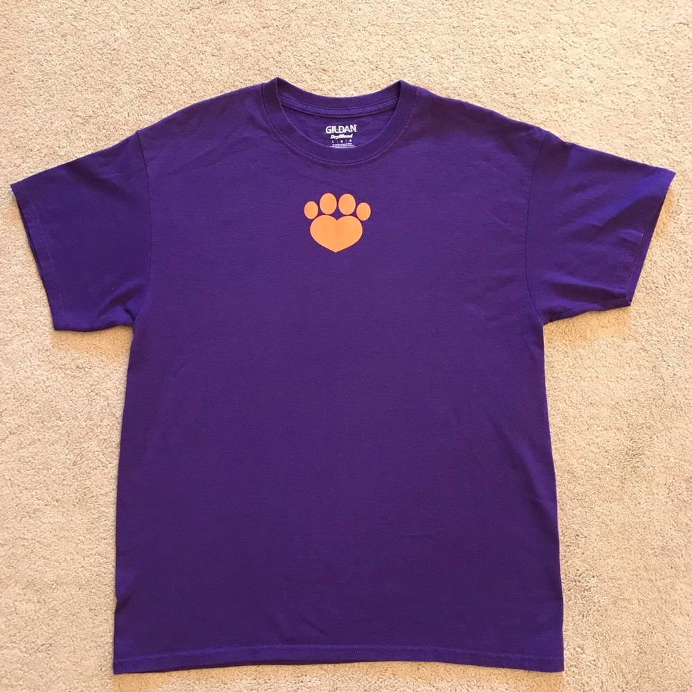 Animal Shelter Volunteer Graphic T Shirt Adult Size Large Purple Heart Paw Print